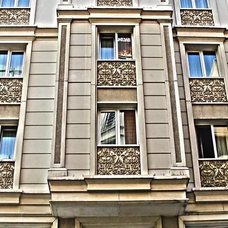 Carlton Old