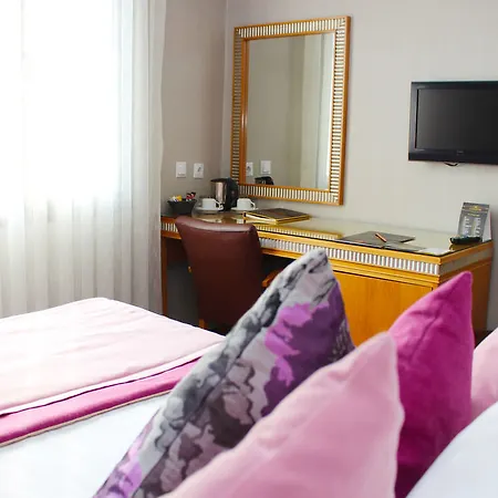 Carlton Old Hotel 4*