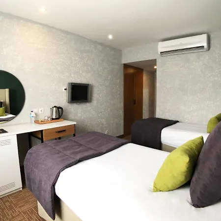 Carlton Old 4*